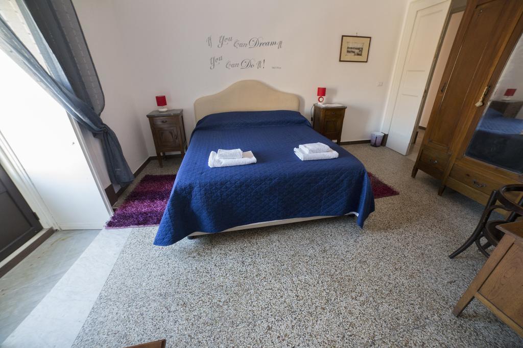 Casa Alcala Deluxe Hotel Catania Szoba fotó